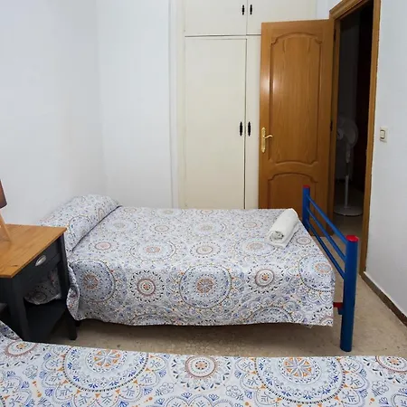 Piso Plaza De Flores Apartment *